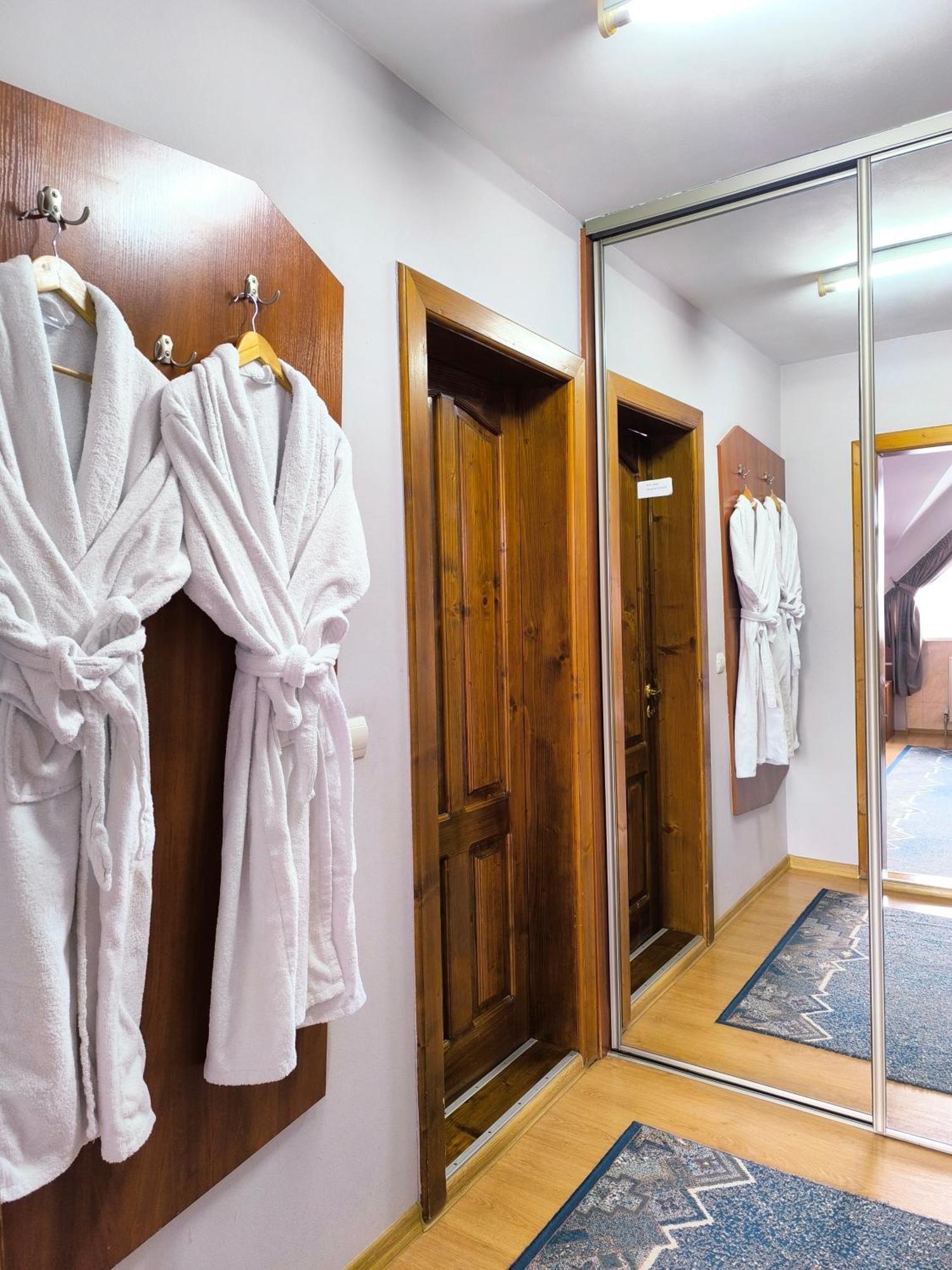 Hotel Delfin Mukatschewo Zimmer foto