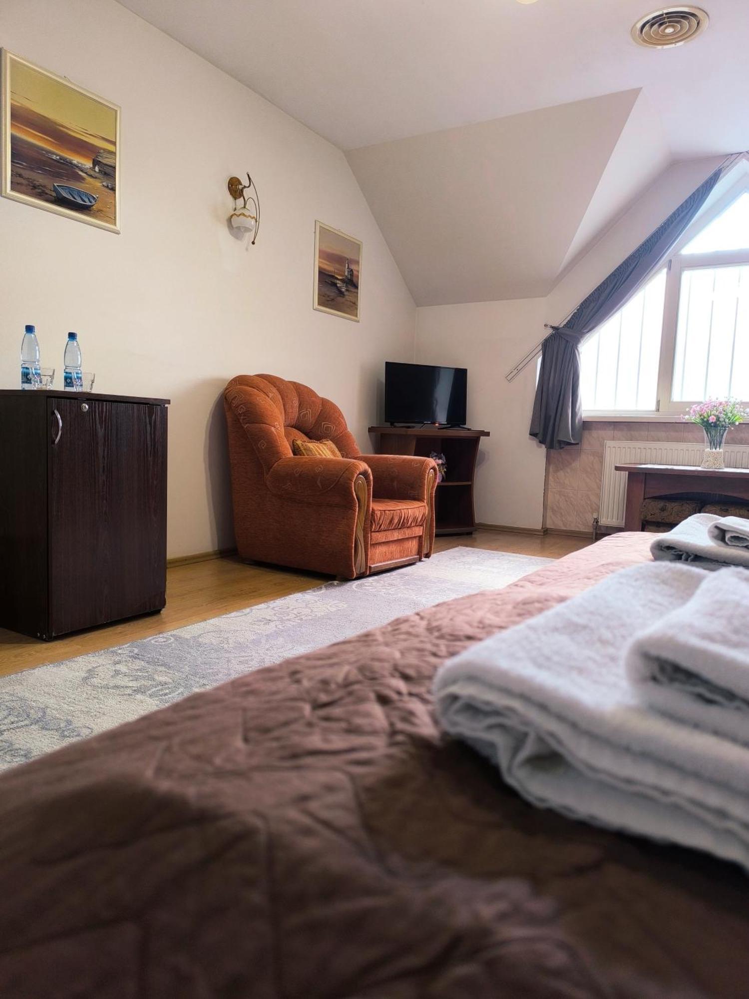 Hotel Delfin Mukatschewo Zimmer foto