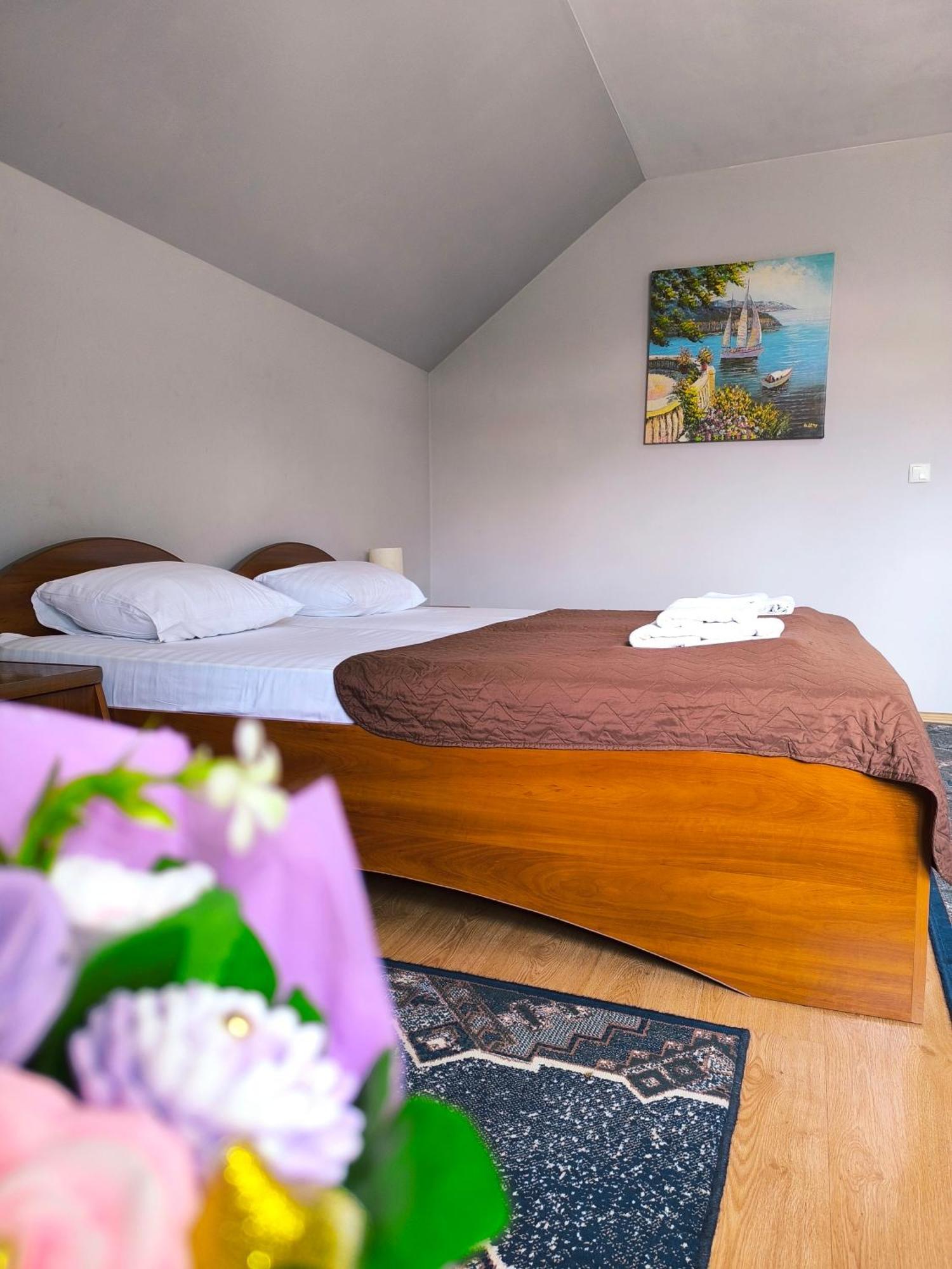 Hotel Delfin Mukatschewo Zimmer foto