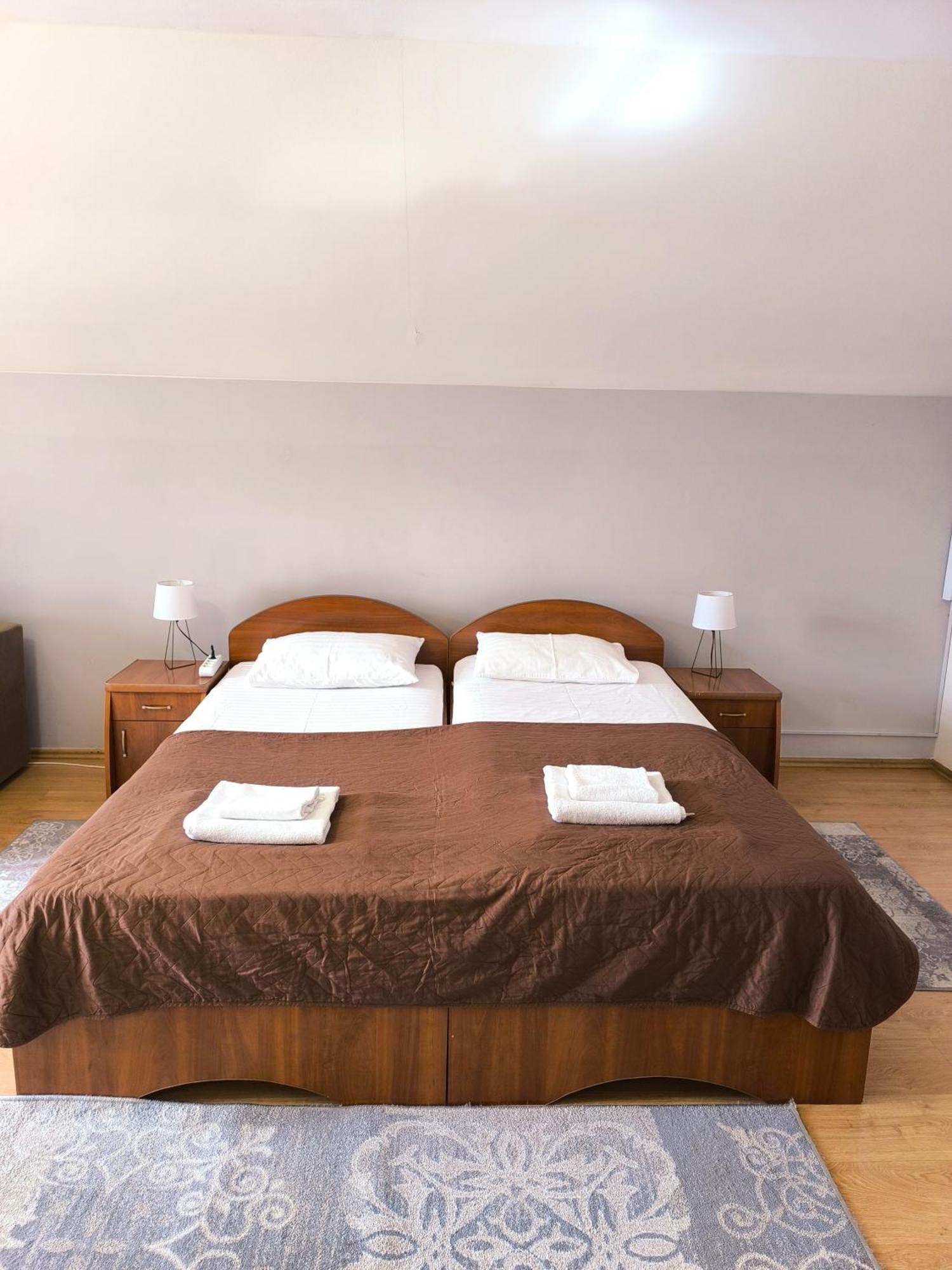 Hotel Delfin Mukatschewo Zimmer foto